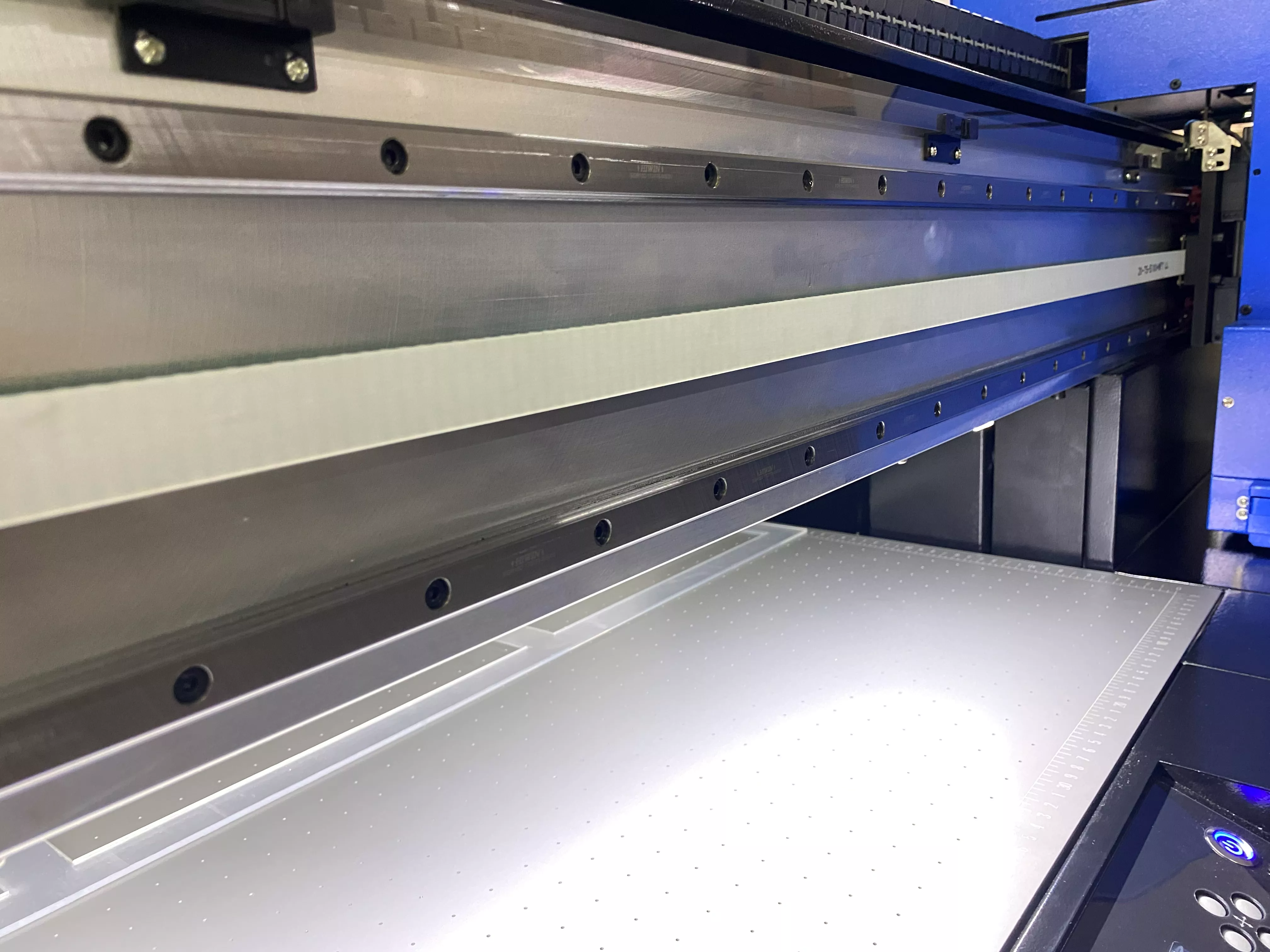 Glitter Flatbed 130X160 İ3200 UV Baskı Makinesi